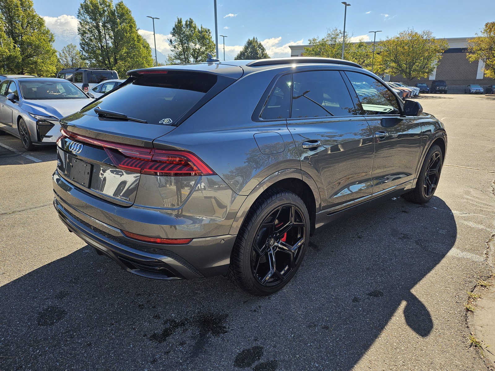 Used 2019 Audi Q8 Prestige w/ Year 1 Package AWD/4WD image 5