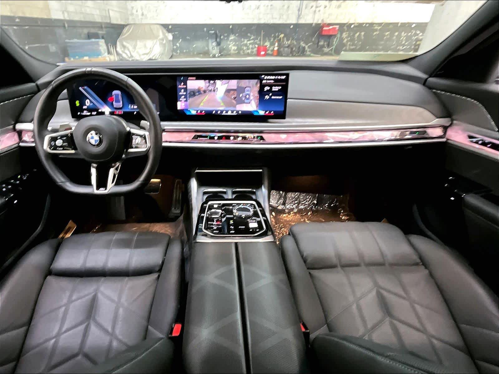 Used 2025 BMW 760i xDrive AWD/4WD image 20