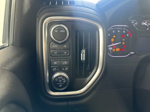 Used 2022 GMC Sierra 2500 AT4 w/ AT4 Preferred Package image 29
