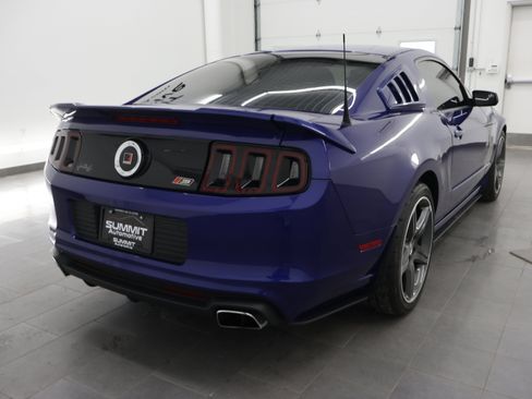 Used 2014 Ford Mustang GT w/ Equipment Group 301A image 5