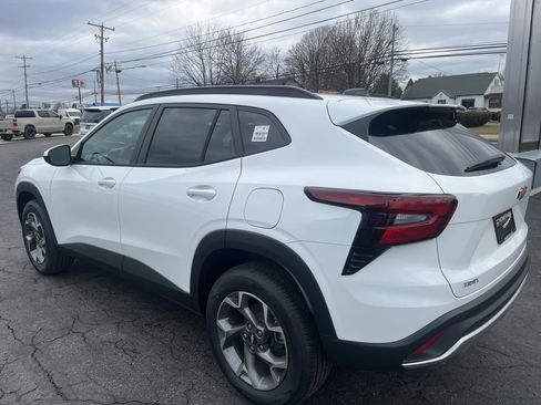 New 2026 Chevrolet Trax LT w/ Driver Confidence Package image 3
