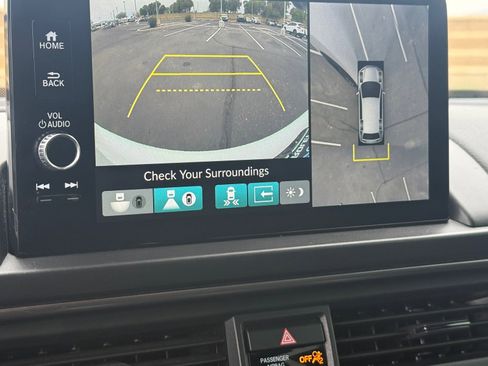 Used 2024 Honda Pilot TrailSport image 16