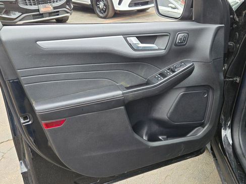 Used 2025 Ford Escape Platinum image 21