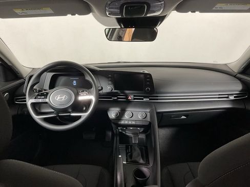 New 2026 Hyundai Elantra SE FWD image 22