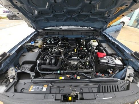 Used 2023 Ford Bronco Base image 26