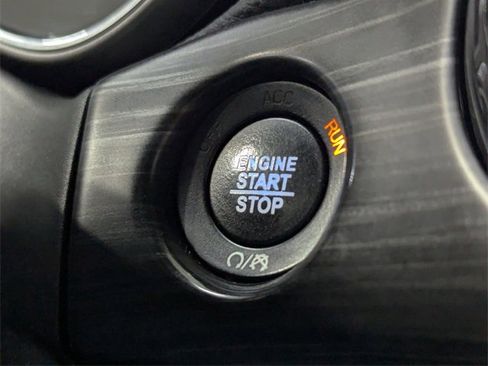 Used 2019 Jeep Grand Cherokee Altitude image 23