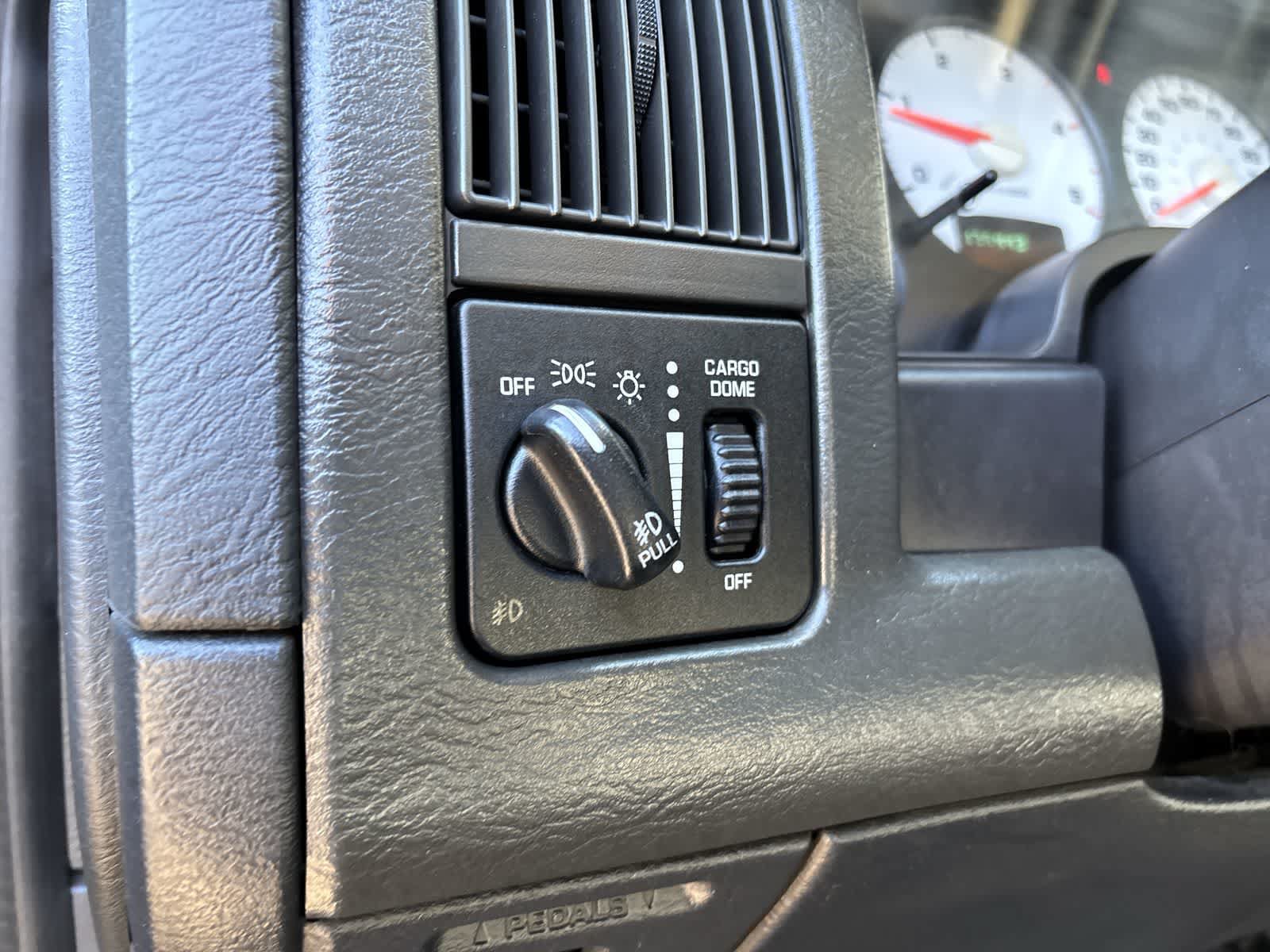 Used 2003 Dodge Ram 3500 Truck SLT AWD/4WD image 13
