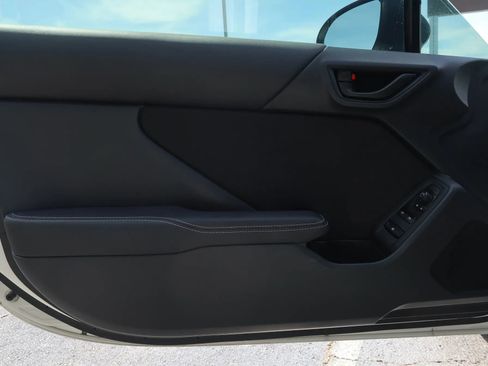 Used 2022 Toyota GR86 image 37