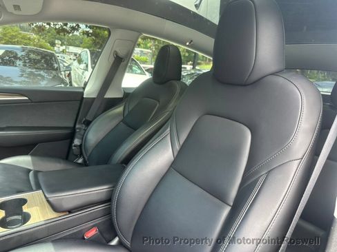 Used 2023 Tesla Model Y Performance AWD/4WD image 9