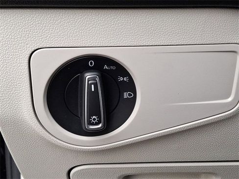 Certified 2023 Volkswagen Tiguan SE R-Line image 26