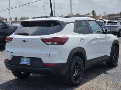 New 2026 Chevrolet TrailBlazer LT w/ Midnight Edition FWD image 5