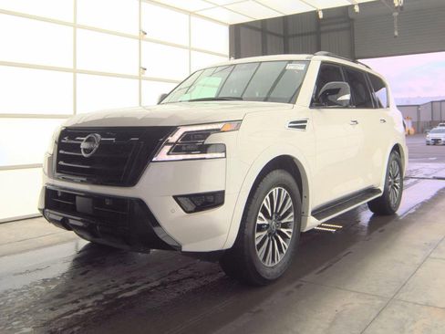 Used 2024 Nissan Armada SL w/ Midnight Edition Package image 2