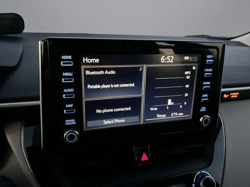 Used 2020 Toyota Corolla LE FWD image 21
