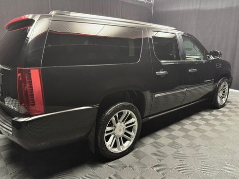 Used 2014 Cadillac Escalade ESV Platinum AWD/4WD image 17