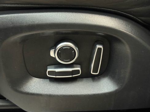 Used 2016 Land Rover Range Rover Sport HSE image 25