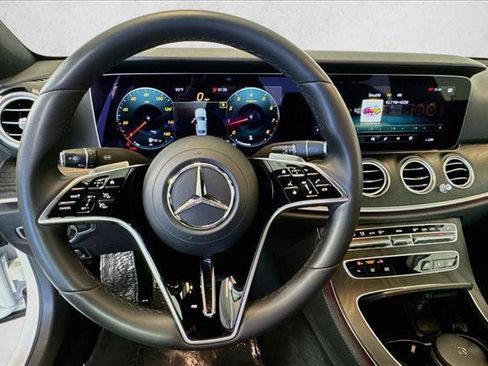 Used 2022 Mercedes-Benz E 350 Sedan image 11