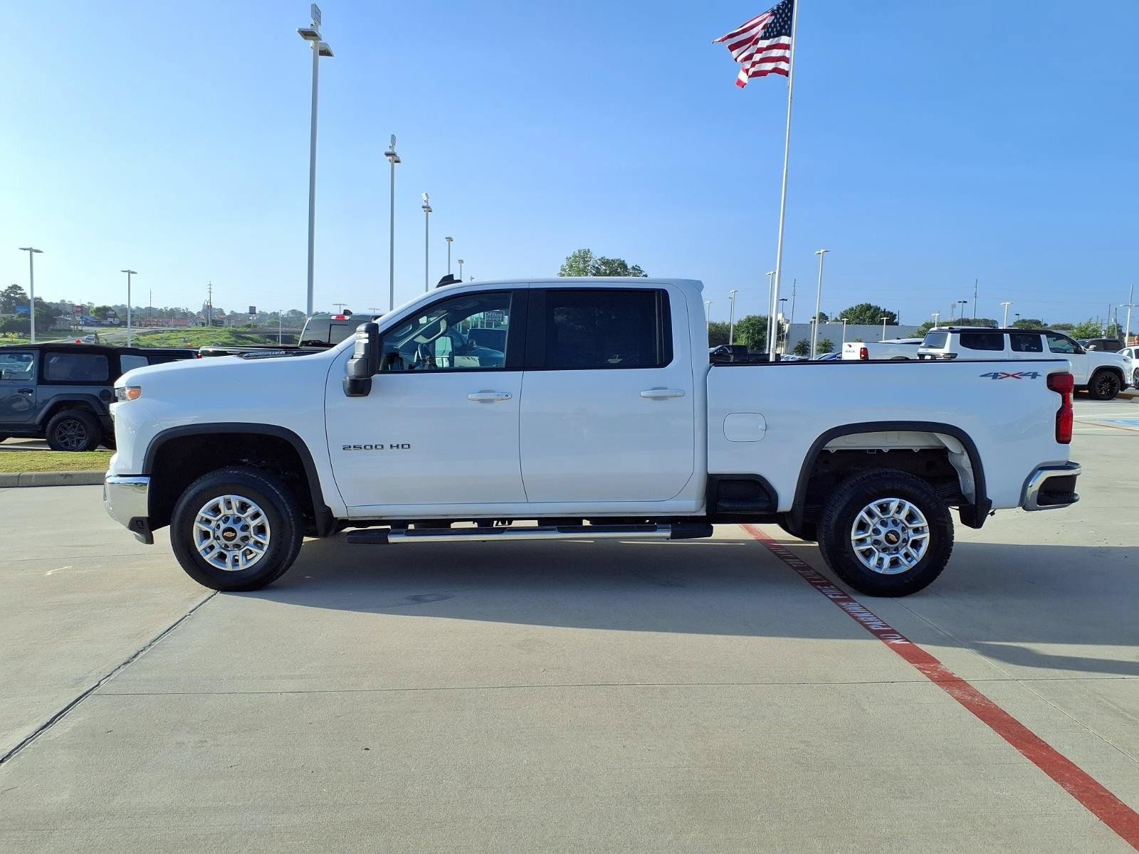 Used 2025 Chevrolet Silverado 2500 LT w/ Convenience Package AWD/4WD image 8