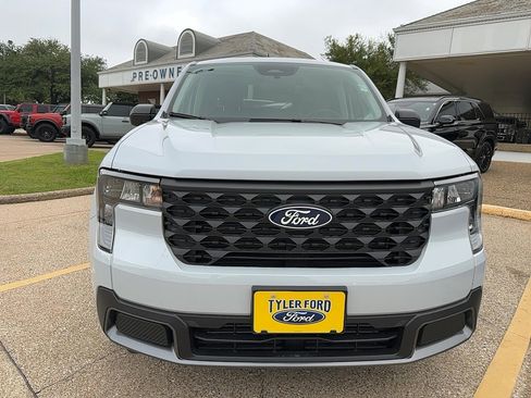 Used 2025 Ford Maverick XLT w/ Equipment Group 302A image 2