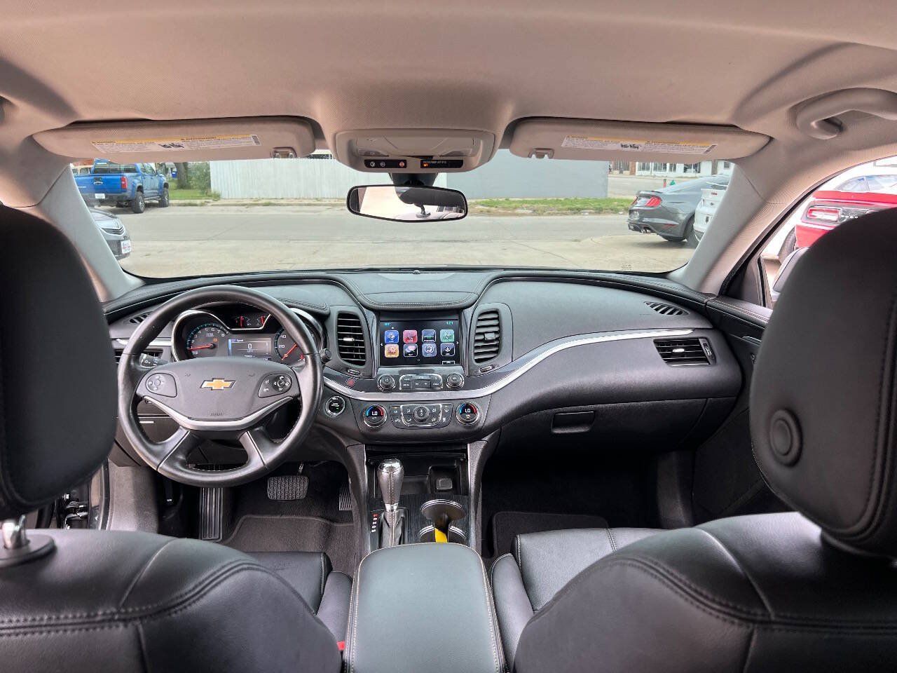 Used 2019 Chevrolet Impala LT FWD image 22