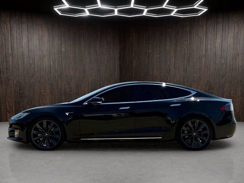 Used 2016 Tesla Model S 60 RWD image 5