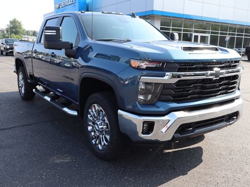 New 2026 Chevrolet Silverado 2500 LT w/ All Star Edition AWD/4WD image 2