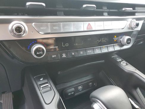 Certified 2025 Kia Telluride S image 23