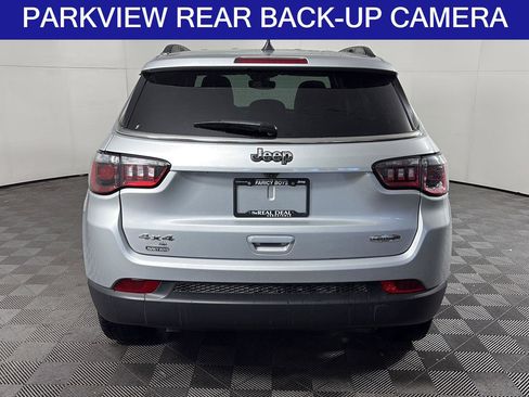 Used 2025 Jeep Compass Latitude image 6