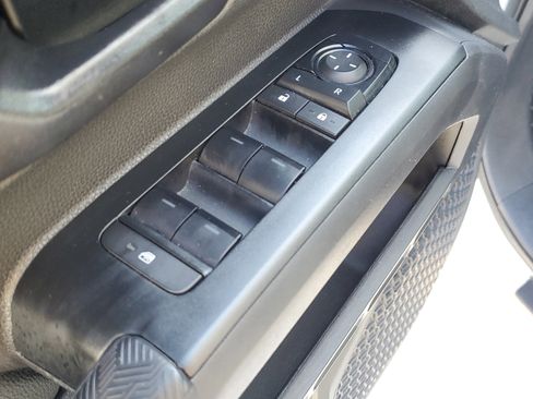 Used 2024 Toyota Tacoma SR5 AWD/4WD image 21