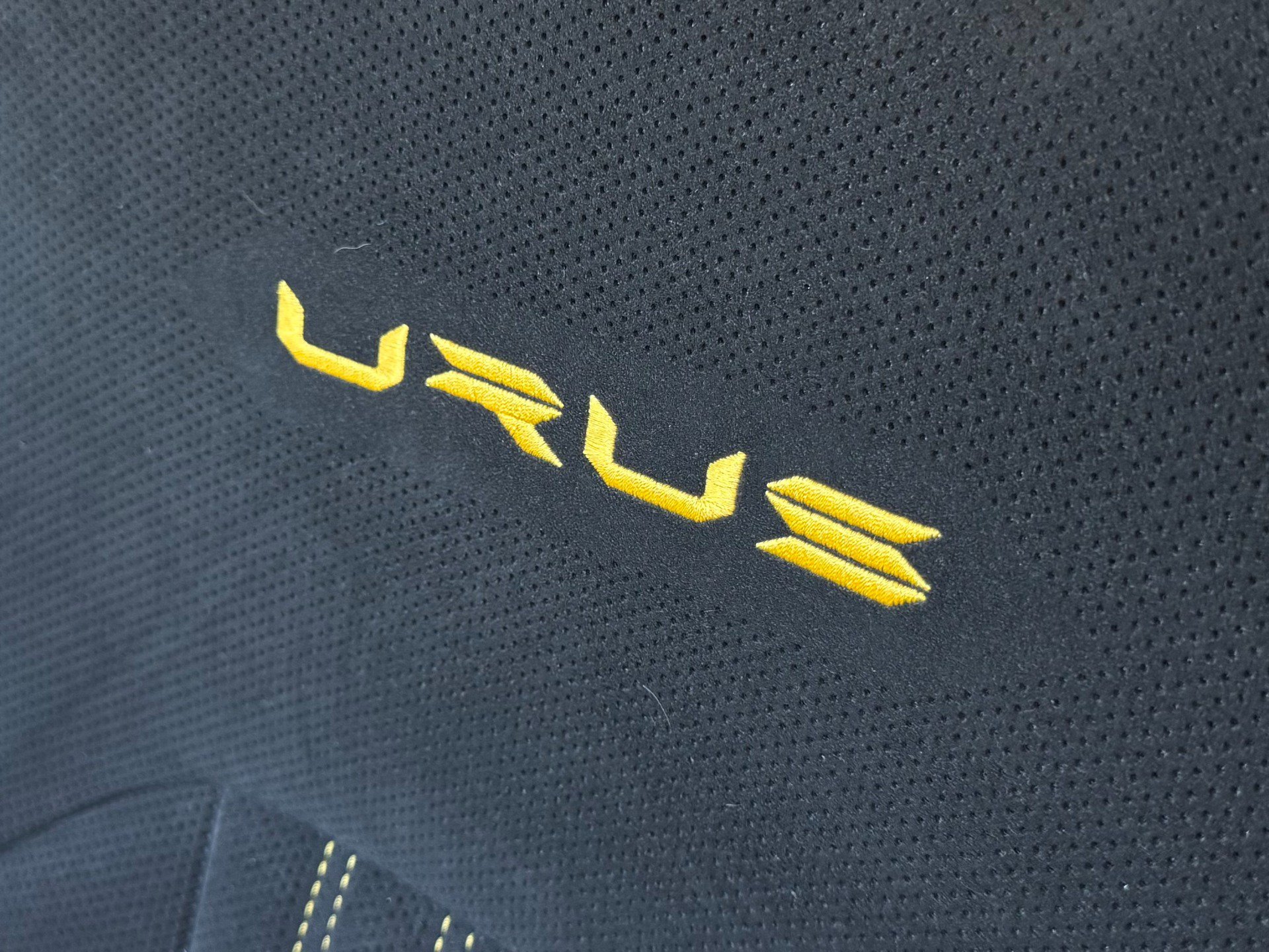 Used 2023 Lamborghini Urus Performante AWD/4WD image 15