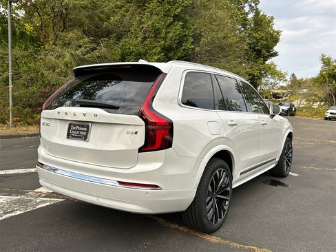 New 2026 Volvo XC90 B6 Ultra w/ Protection Package image 2