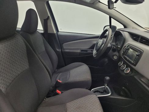 Used 2017 Toyota Yaris L w/ Carpet Mat Package FWD image 21