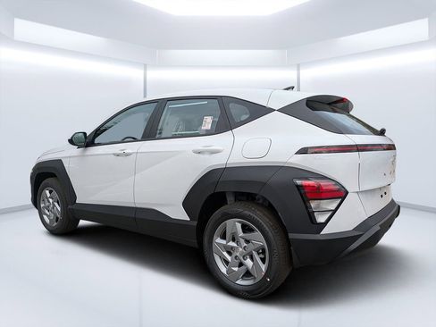 New 2026 Hyundai Kona SE FWD image 8