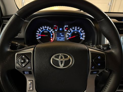 Used 2014 Toyota 4Runner Limited image 58