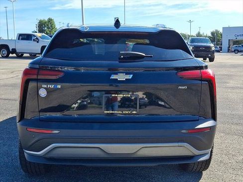 Used 2024 Chevrolet Blazer EV LT AWD/4WD image 6