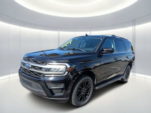 Used 2024 Ford Expedition XLT AWD/4WD image 8