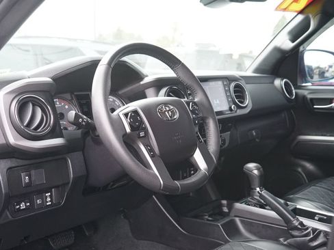 Used 2021 Toyota Tacoma TRD Off-Road AWD/4WD image 21