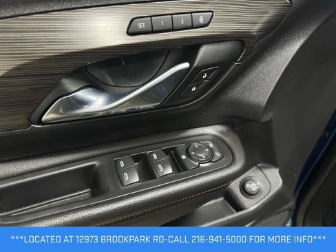 Used 2021 GMC Terrain SLT w/ Infotainment Package II FWD image 8