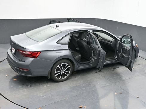 Used 2024 Volkswagen Jetta Sport image 66