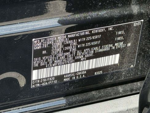 Used 2025 Toyota RAV4 LE AWD/4WD image 29