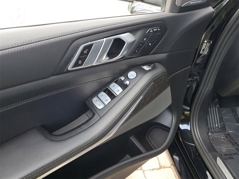 Used 2023 BMW X7 xDrive40i w/ Premium Package image 20