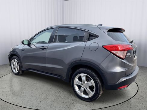Used 2017 Honda HR-V EX-L image 10