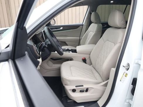 New 2026 Volkswagen Atlas SEL Premium R-Line image 10