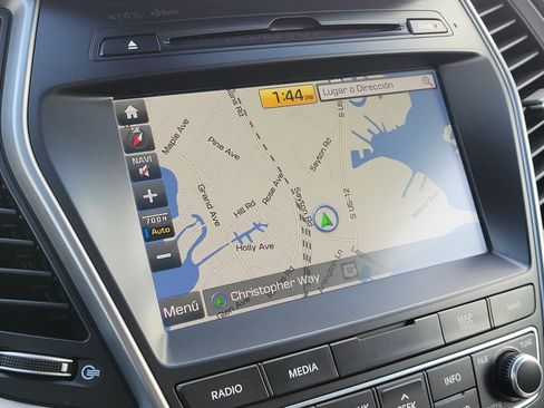 Used 2017 Hyundai Santa Fe Limited image 27