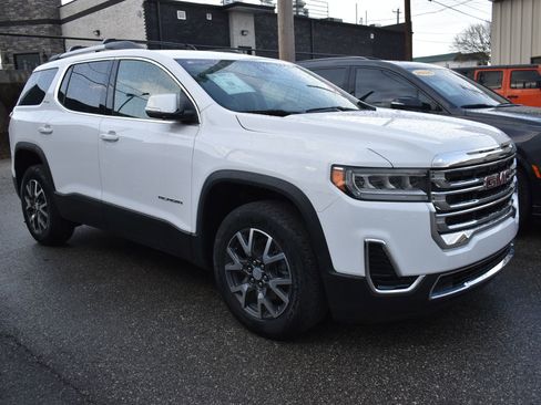 Used 2023 GMC Acadia SLE w/ Driver Convenience Package image 9