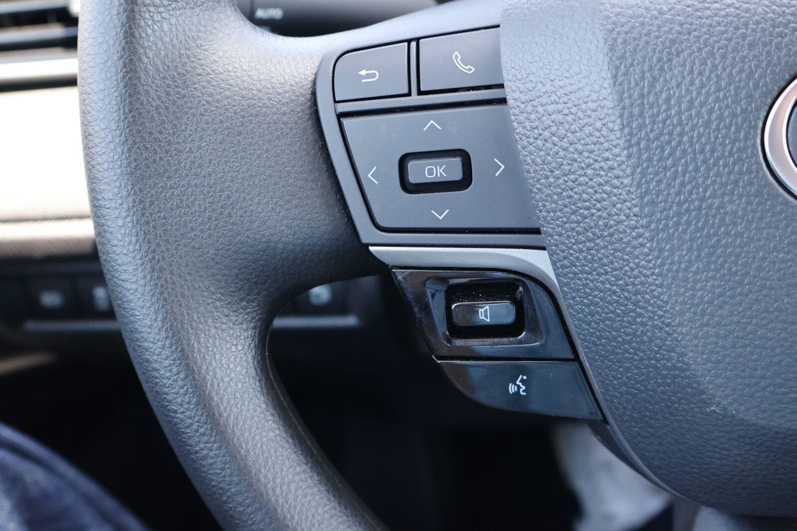 Used 2026 Toyota Camry LE FWD image 28