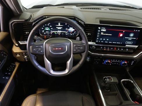 Used 2024 GMC Sierra 1500 Elevation w/ Elevation Premium Package image 11