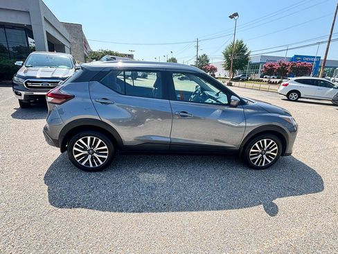 Used 2023 Nissan Kicks SV FWD image 32