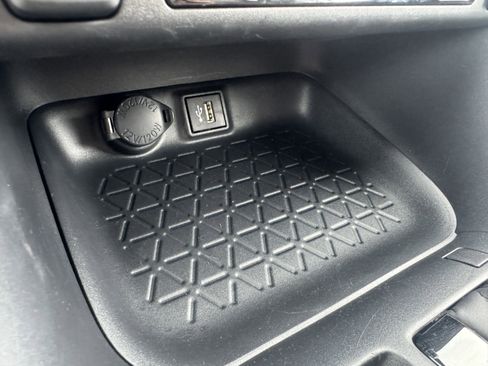 Certified 2025 Toyota RAV4 XLE image 27