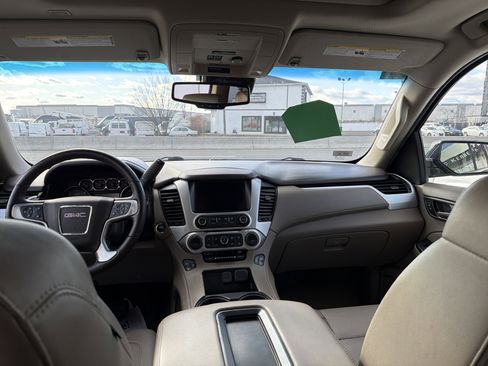 Used 2019 GMC Yukon SLT w/ HD Trailering Package image 27