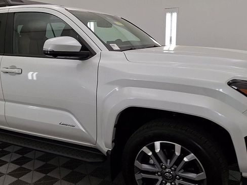 Used 2025 Toyota 4Runner Limited w/ Tow Technology Package image 6